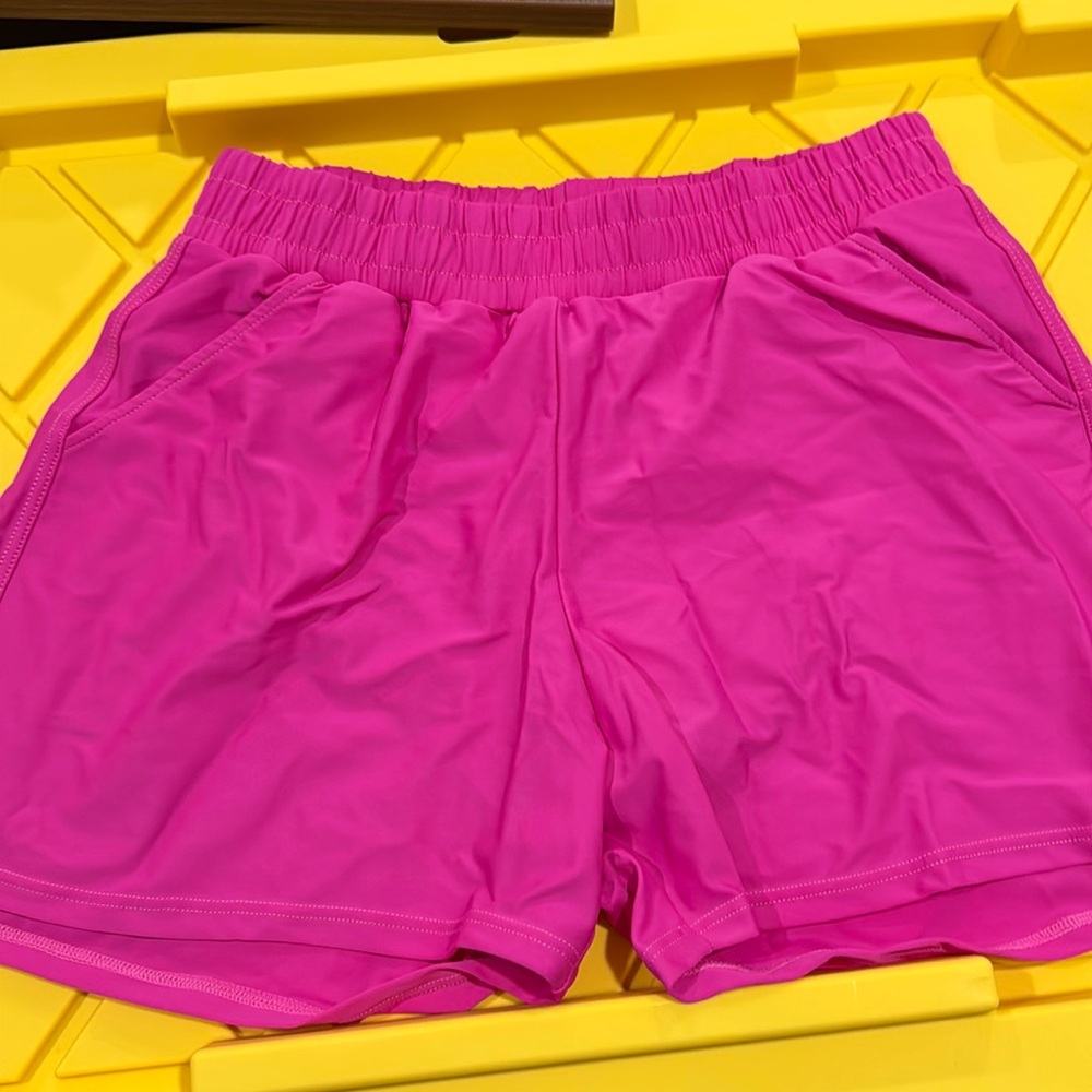 pink short